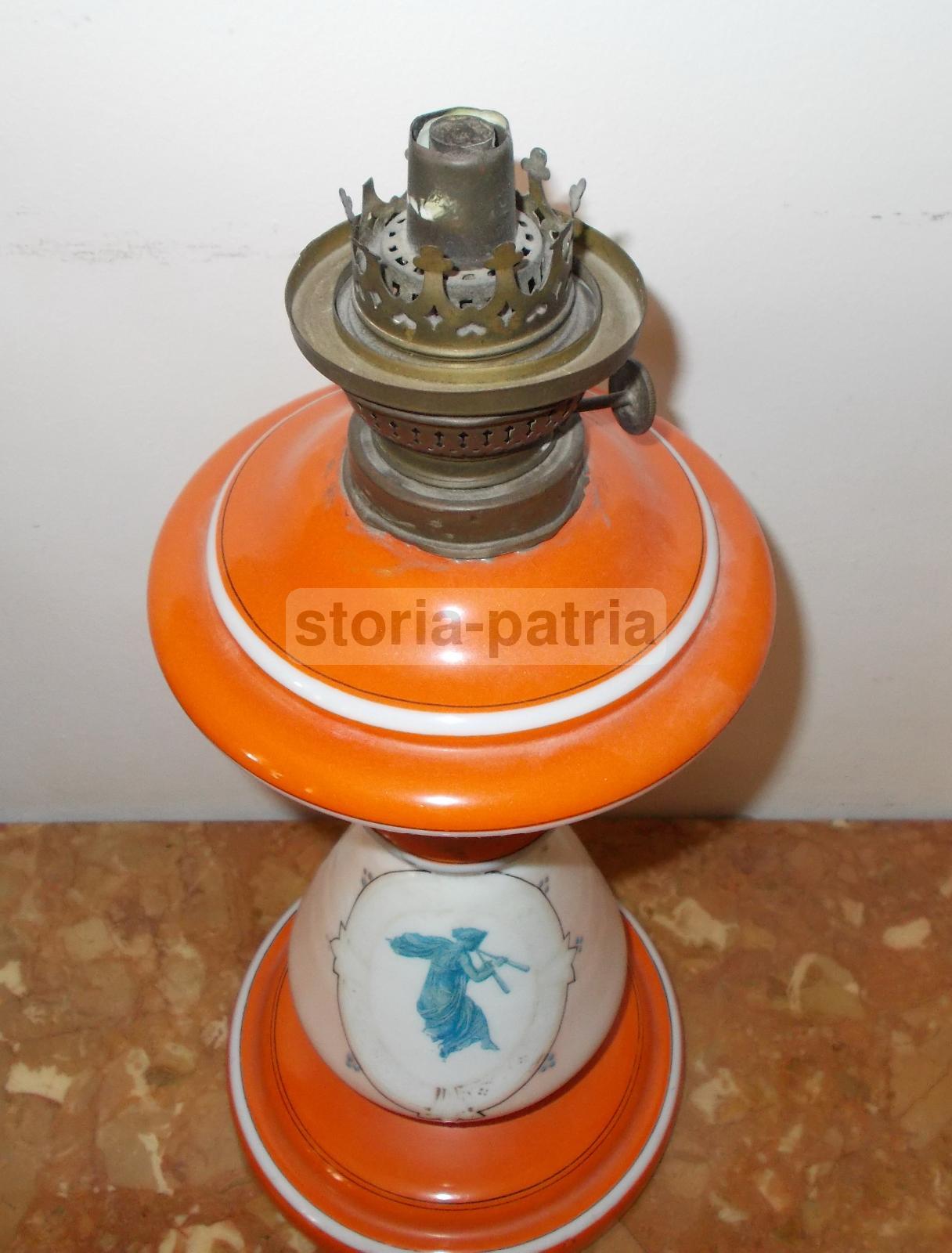 Antica Lampada, Decorativi Motivi Neoclassici, Allegoria Della Musica, A Petrolio immagine 8