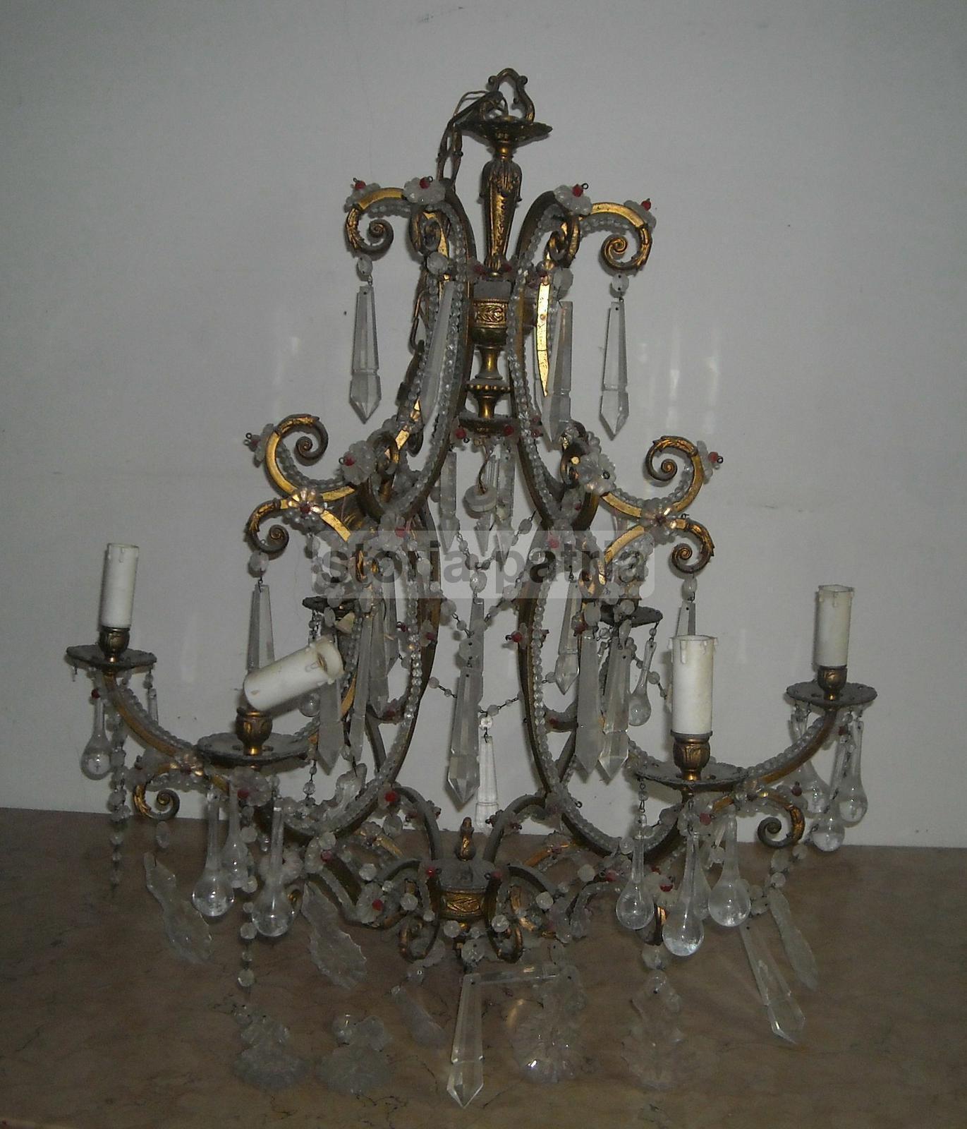 Bellissimo Grande Lampadario, Decorativo Ed Elegante, Antico, Utilissimo, d'Epoca immagine 1