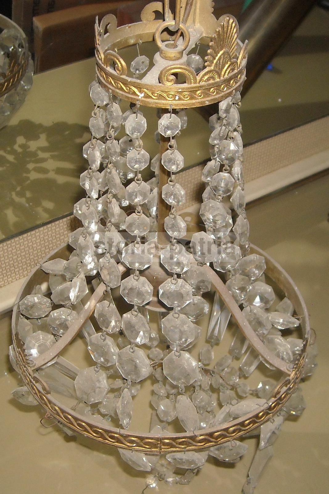 Decorativo Lampadario, Utile Per Qualsiasi Ambiente, Struttura Con Vetri, Elegante immagine 1