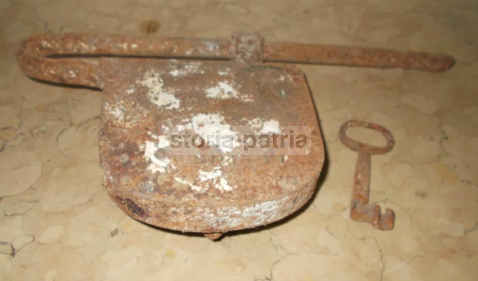 Tecnica, Artigianato, Antico Ferro Battuto, Catenaccio Serratura Con Chiave, d'Epoca immagine 4